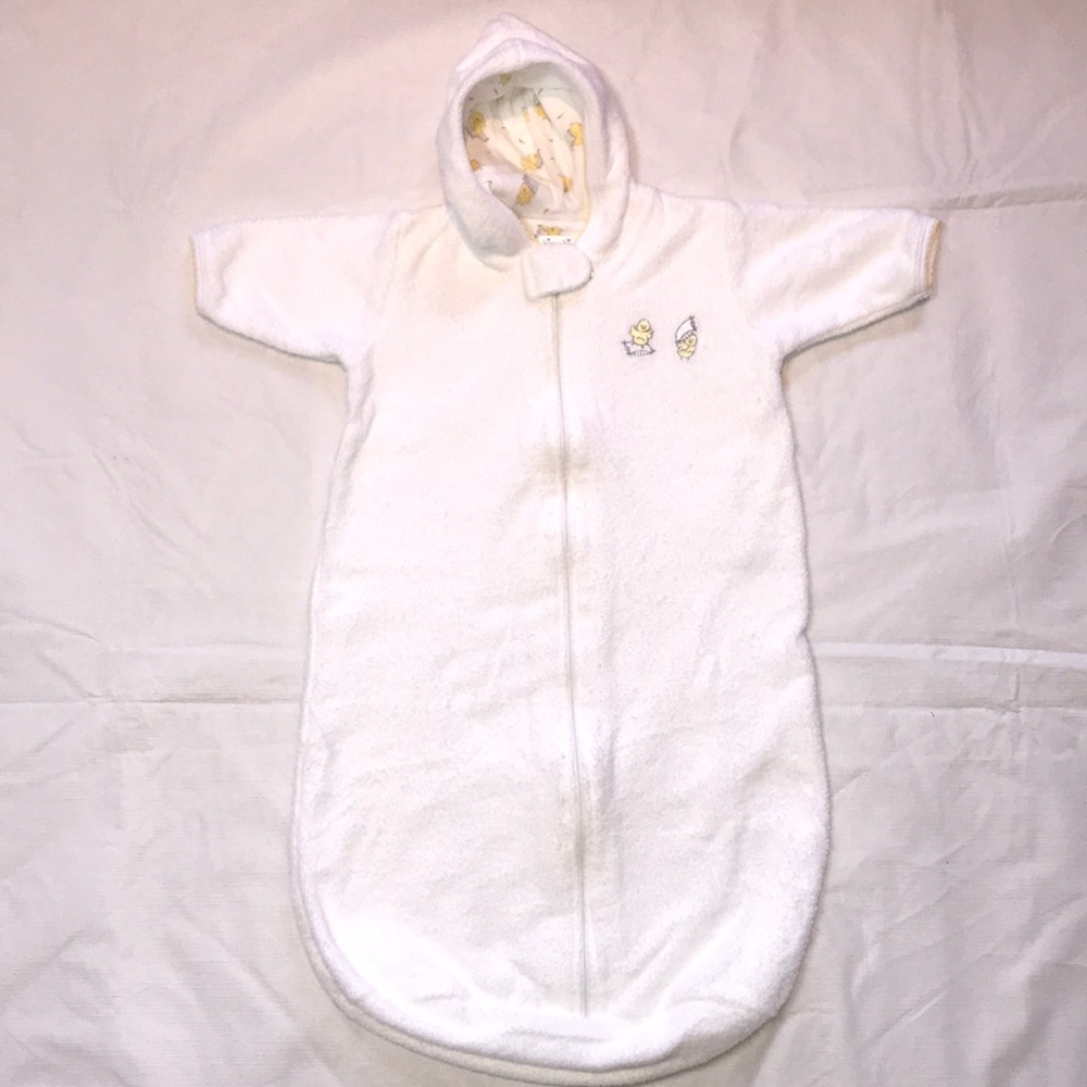 Kissy Kissy White Terry Cloth Sleep Sack Size 0/S